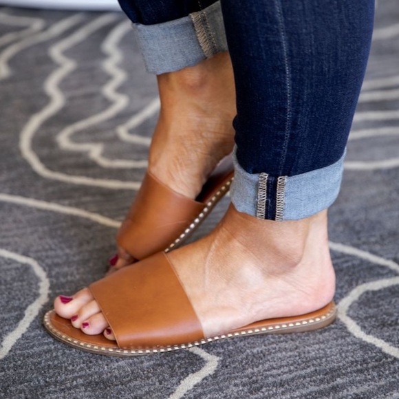 Single Band Gold Trim Sandals in Tan - Picture 3 of 8